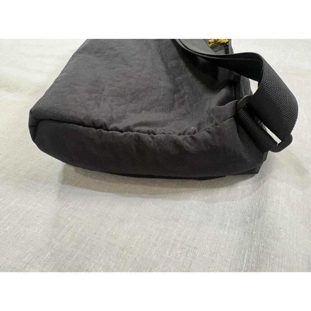 The North Face Berkeley Field Bag Black Shoulder Bag Zip Closure Outdoor